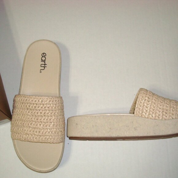 New Womens 10 M Sandals Shoes NIB Sachan 2 Ivory Tan NWT Slip On Comfort - Picture 2 of 7